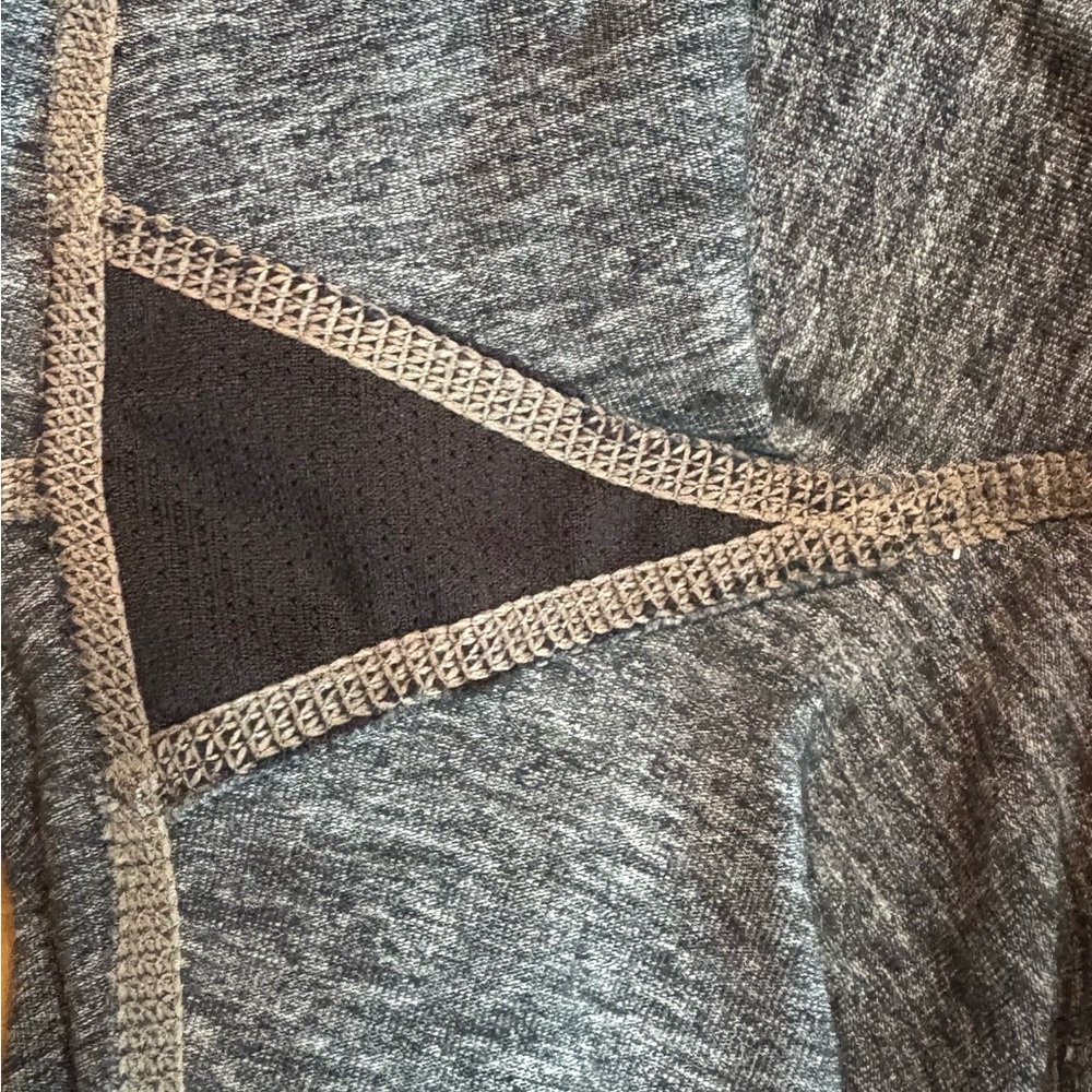 Athleta Heather Gray Leggings Side Zipper Pockets and Contrast Stitching, Size S - Picture 7 of 7